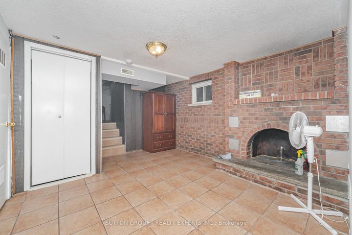 Photo 37 at 3783 Keenan Crescent, Malton, Mississauga