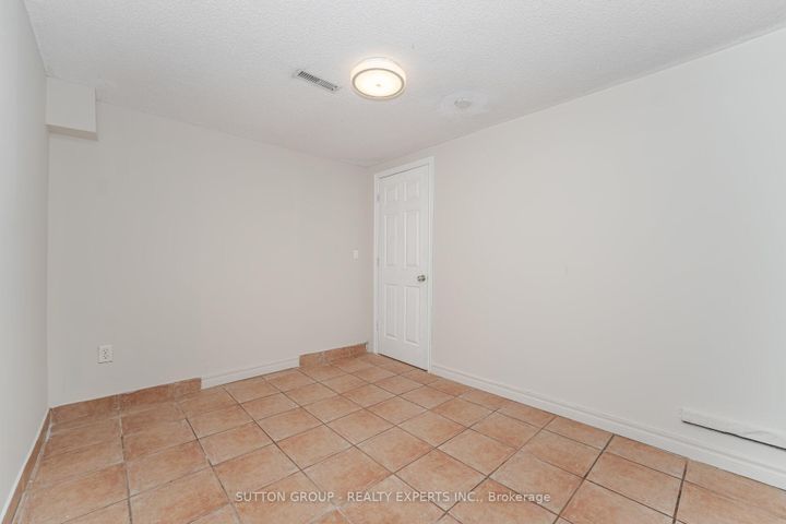 Photo 39 at 3783 Keenan Crescent, Malton, Mississauga