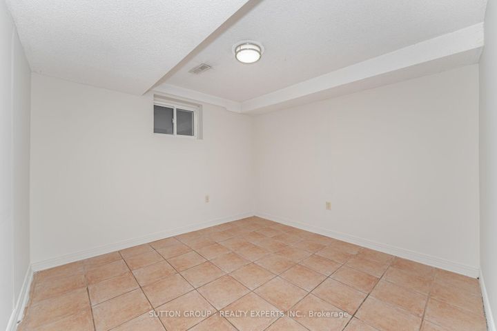 Photo 40 at 3783 Keenan Crescent, Malton, Mississauga