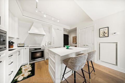 Photo 7 at 602 - 30 Old Mill Road, Kingsway South, Toronto