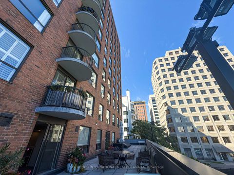 Photo 37 at 705 - 47 St Clair Avenue W, St. Clair, Toronto