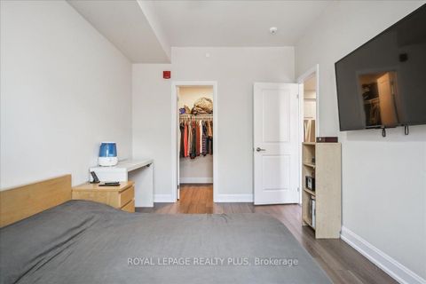 Photo 33 at 414 - 216 Oak Park Boulevard, RO River Oaks, Oakville