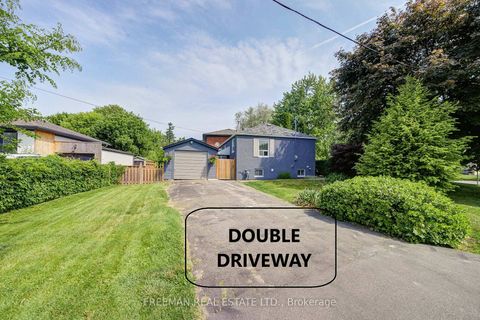 Photo 1 at 6 Lloyd George Avenue, Alderwood, Toronto