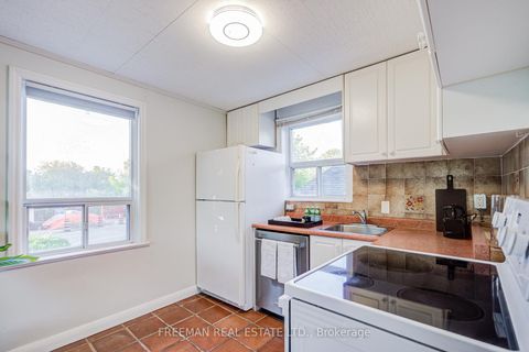 Photo 11 at 6 Lloyd George Avenue, Alderwood, Toronto