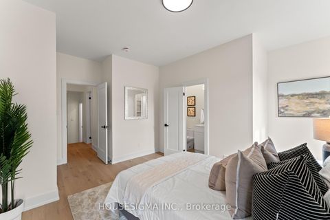 Photo 20 at 204 Franklin Avenue, Junction, Toronto