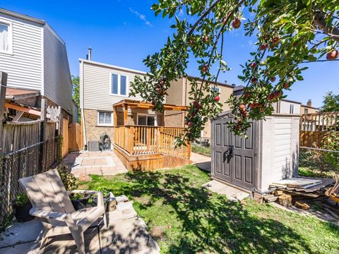 Photo 33 at 65 Bob O'link Avenue, Glen Shields, Vaughan