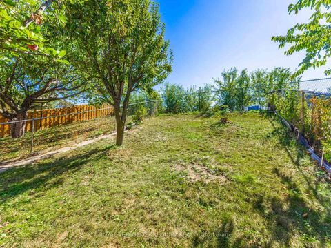 Photo 34 at 65 Bob O'link Avenue, Glen Shields, Vaughan