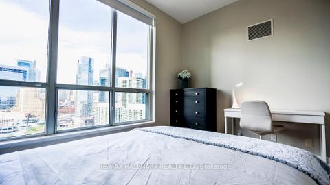 Photo 4 at 2525 - 230 Queens Quay W, Waterfront Communities C1, Toronto