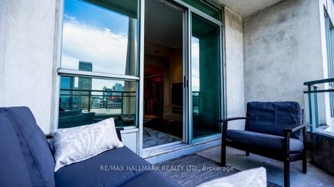 Photo 5 at 2525 - 230 Queens Quay W, Waterfront Communities C1, Toronto
