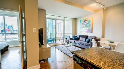 Photo 8 at 2525 - 230 Queens Quay W, Waterfront Communities C1, Toronto