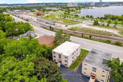 Photo 13 at 95 Gowan Street, Allandale, Barrie