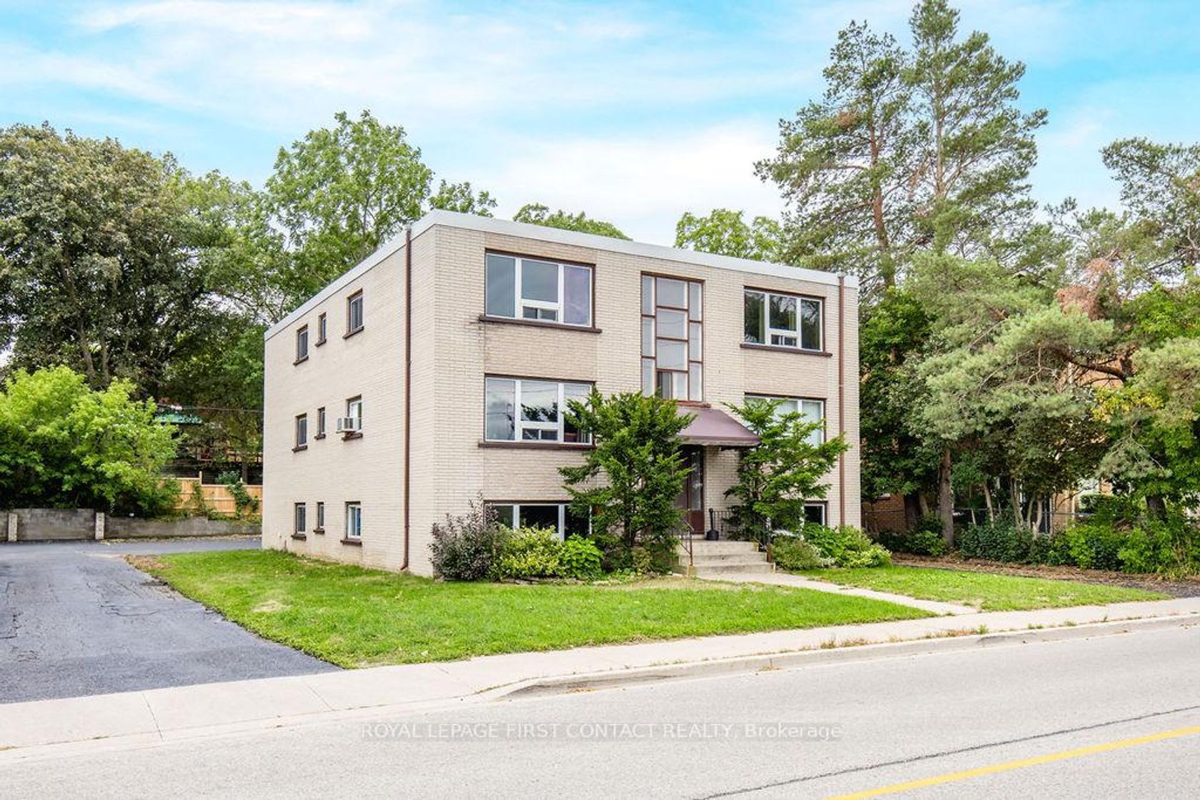 95 Gowan Street, Allandale, Barrie photo number 2