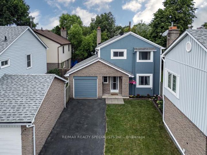 Photo 11 at 45 - 45 Neuchatel Place, Meadowvale, Mississauga