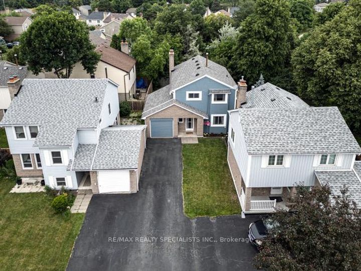 Photo 14 at 45 - 45 Neuchatel Place, Meadowvale, Mississauga