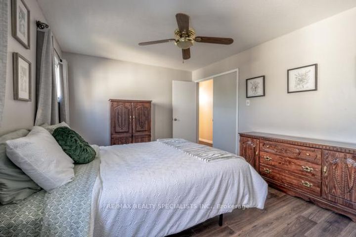Photo 27 at 45 - 45 Neuchatel Place, Meadowvale, Mississauga