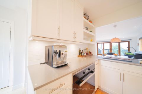 Photo 6 at 2331 Ontario Street, BR Bronte, Oakville