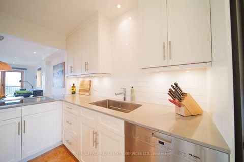 Photo 7 at 2331 Ontario Street, BR Bronte, Oakville