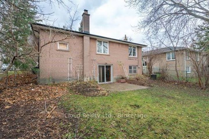 Photo 1 at 3053 Bayview Avenue, Bayview Village, Toronto