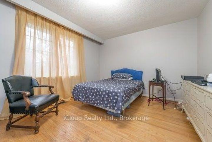 Photo 8 at 3053 Bayview Avenue, Bayview Village, Toronto