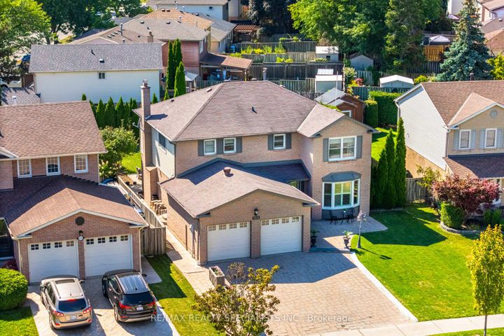 Photo 1 at 6240 Edenwood Drive, Meadowvale, Mississauga