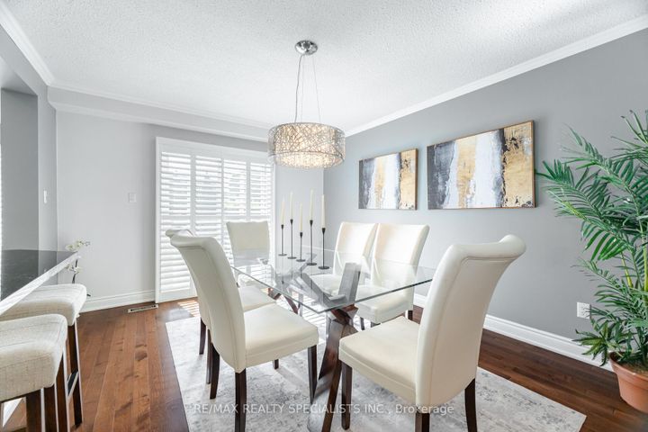 Photo 9 at 6240 Edenwood Drive, Meadowvale, Mississauga