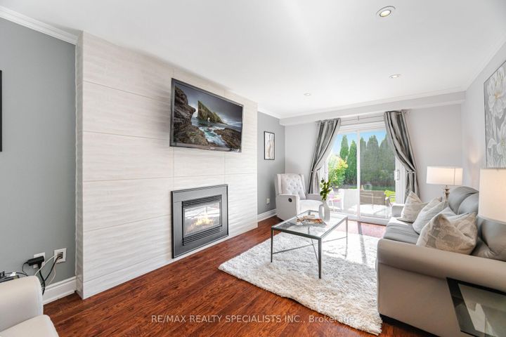 Photo 16 at 6240 Edenwood Drive, Meadowvale, Mississauga