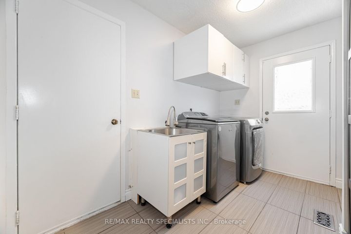 Photo 19 at 6240 Edenwood Drive, Meadowvale, Mississauga