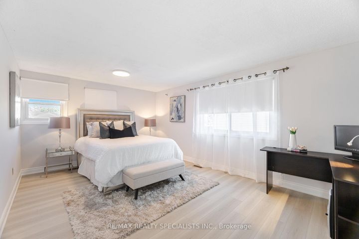 Photo 23 at 6240 Edenwood Drive, Meadowvale, Mississauga