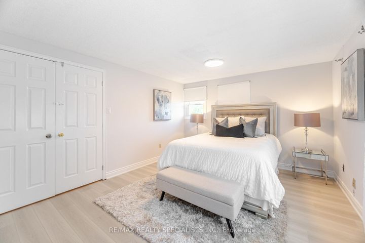 Photo 24 at 6240 Edenwood Drive, Meadowvale, Mississauga