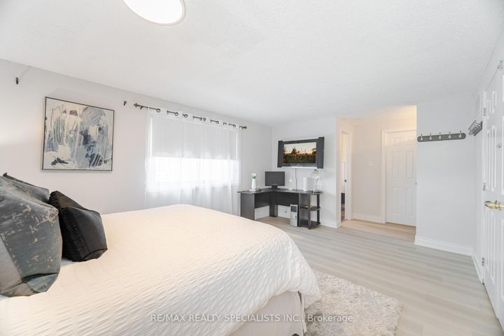 Photo 25 at 6240 Edenwood Drive, Meadowvale, Mississauga