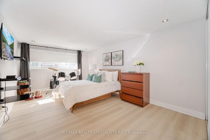 Photo 27 at 6240 Edenwood Drive, Meadowvale, Mississauga