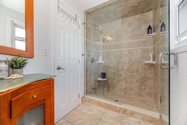 Photo 34 at 6240 Edenwood Drive, Meadowvale, Mississauga