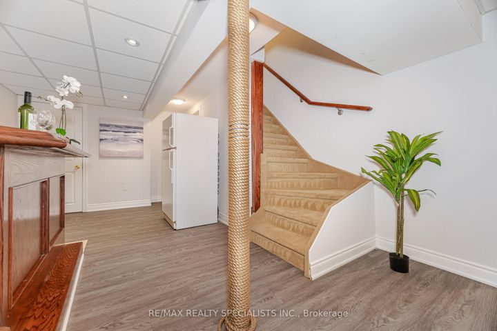 Photo 35 at 6240 Edenwood Drive, Meadowvale, Mississauga