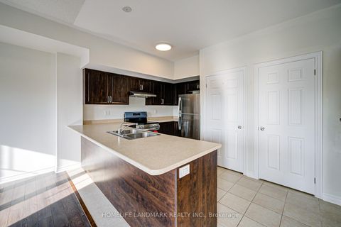 Photo 4 at 8 - 9 Eaton Park Lane, L'Amoreaux, Toronto