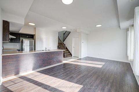 Photo 14 at 8 - 9 Eaton Park Lane, L'Amoreaux, Toronto