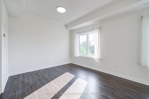 Photo 16 at 8 - 9 Eaton Park Lane, L'Amoreaux, Toronto