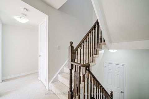 Photo 19 at 8 - 9 Eaton Park Lane, L'Amoreaux, Toronto
