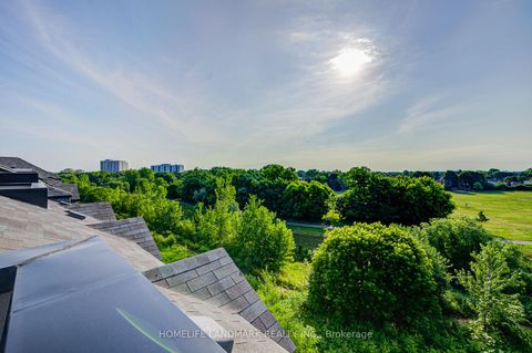 Photo 40 at 8 - 9 Eaton Park Lane, L'Amoreaux, Toronto