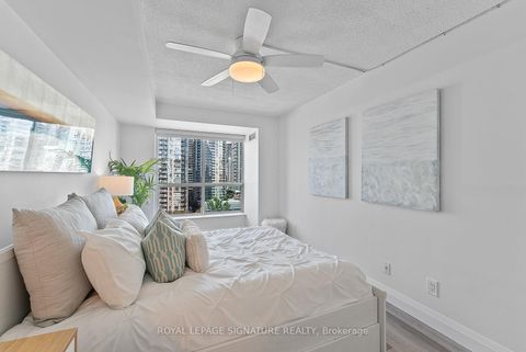Photo 5 at 1407 - 410 Queens Quay W, Waterfront Communities C1, Toronto