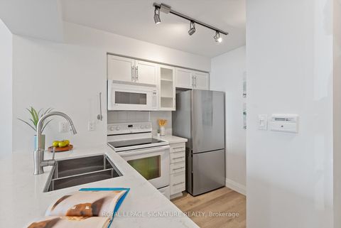 Photo 37 at 1407 - 410 Queens Quay W, Waterfront Communities C1, Toronto