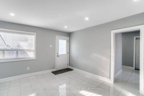 Photo 10 at 44 Sanford Street, Sanford, Barrie