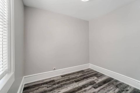 Photo 16 at 44 Sanford Street, Sanford, Barrie