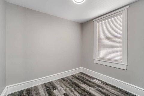 Photo 18 at 44 Sanford Street, Sanford, Barrie