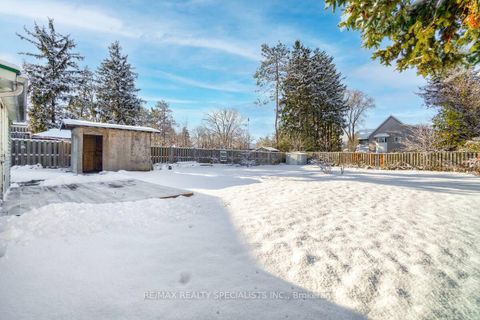 Photo 24 at 44 Sanford Street, Sanford, Barrie