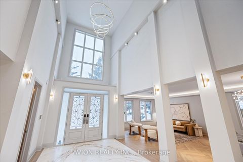 Photo 3 at 72 Lord Seaton Road, Windfields, Toronto
