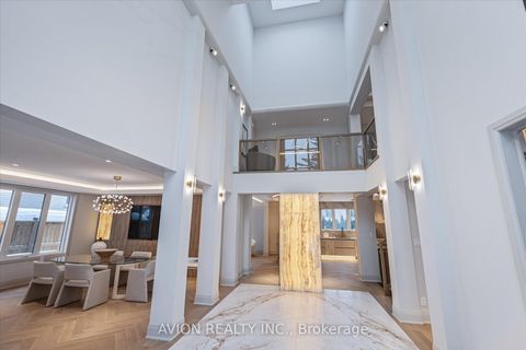 Photo 7 at 72 Lord Seaton Road, Windfields, Toronto