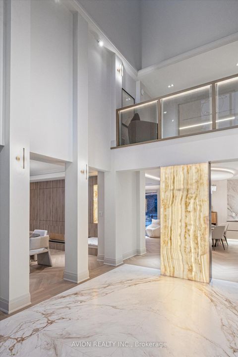 Photo 10 at 72 Lord Seaton Road, Windfields, Toronto