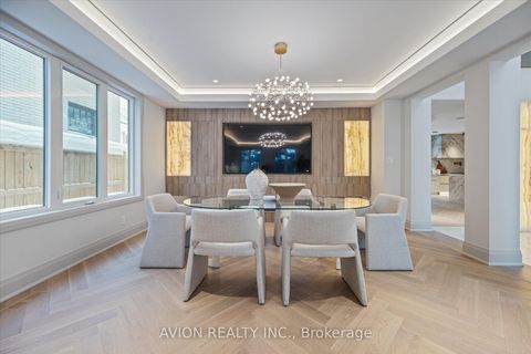 Photo 11 at 72 Lord Seaton Road, Windfields, Toronto