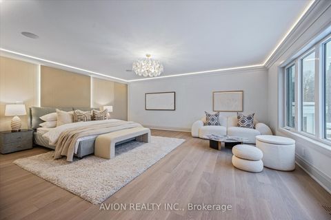 Photo 21 at 72 Lord Seaton Road, Windfields, Toronto