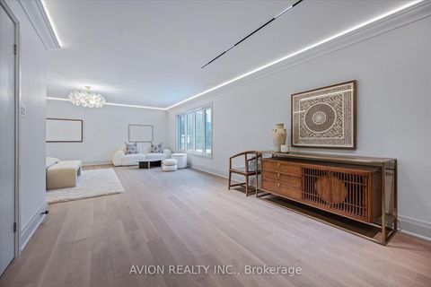 Photo 23 at 72 Lord Seaton Road, Windfields, Toronto